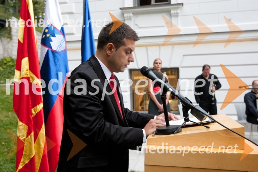 Peter Chulev, namestnik veleposlanika MakedonijeSprejem Veleposlaništva Republike Makedonije ob Dnevu neodvisnosti in 20. obletnici Republike Makedonije