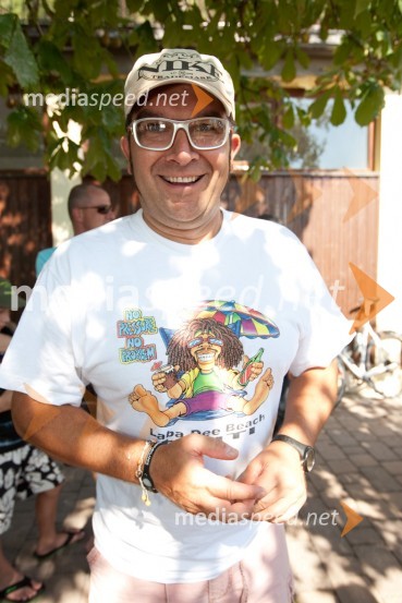 Urban PeterneljDobrodelni tek okoli Blejskega jezera 2011