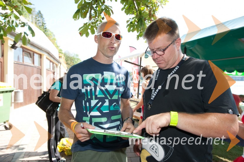 	Gregor Janežič, moderator  in 	Niko Rakovec, moderatorDobrodelni tek okoli Blejskega jezera 2011