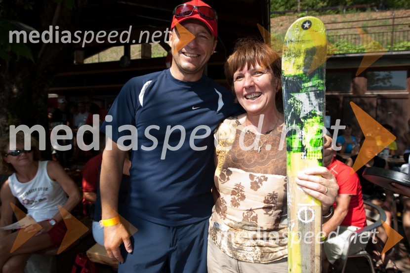 Jure Franko, nekdanji smučar in Mira Kalan, profesorica zgodovineDobrodelni tek okoli Blejskega jezera 2011