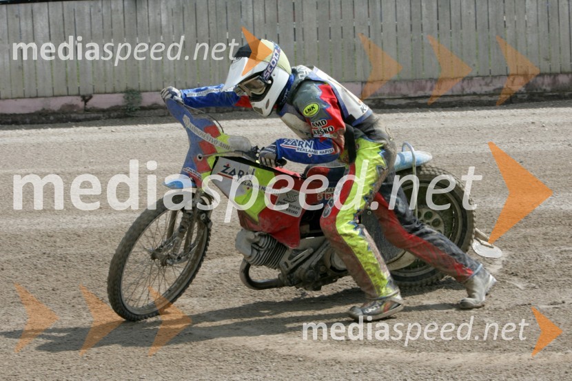 Samo Kukovica, AMD Krško, po padcuSPEEDWAY, 3. dirka DP posameznikov Slovenije, Avstrije in Hrvaške