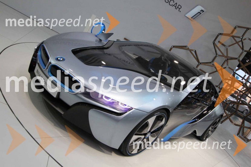 BMW i8 konceptIAA 2011 Frankfurt (A - H) letošnje jesenske avtomobilske novosti po abecednem redu