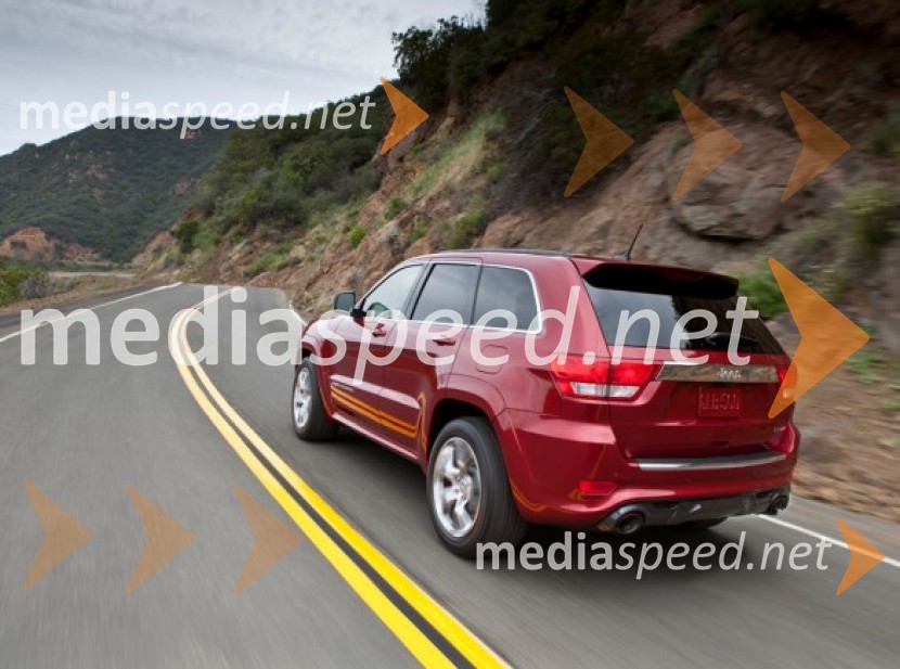 Jeep Grand Cherokee s 6.4-litrskim osemvaljnikomIAA 2011 Frankfurt (I - O) letošnje jesenske avtomobilske novosti po abecednem redu