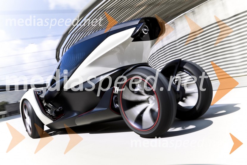 Opel One - električni koncept dvosedaIAA 2011 Frankfurt (I - O) letošnje jesenske avtomobilske novosti po abecednem redu