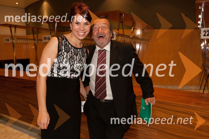 Ana Kržišnik, dramaturginja in Sergej Ferrari, igralecKdor sam do večera potuje skozi svet, premiera SNG Nova Gorica