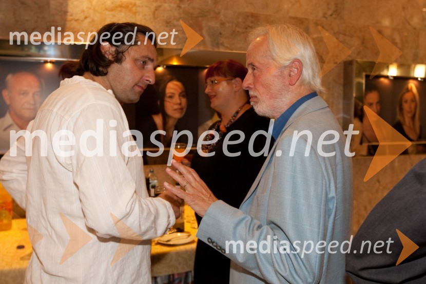 Gorazd Jakomini, igralec in Janez Povše, režiserKdor sam do večera potuje skozi svet, premiera SNG Nova Gorica