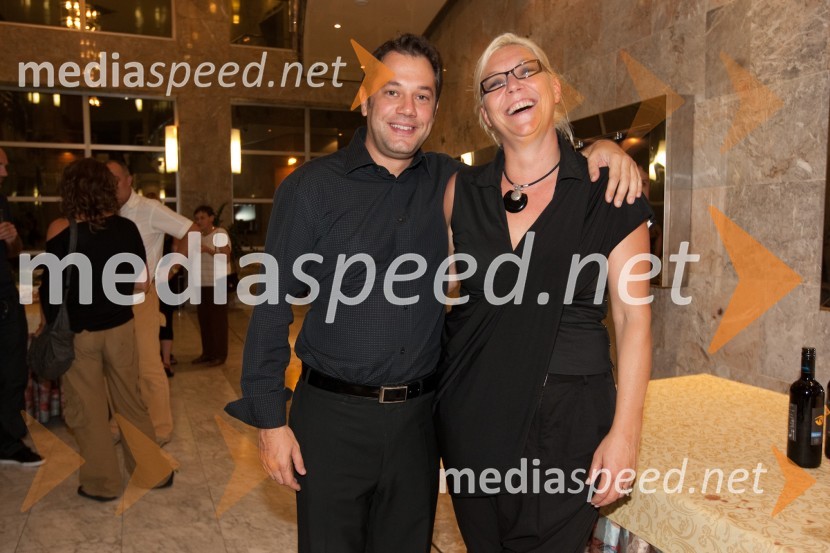 Matej Arčon, župan Nove Gorice in Neda Rusjan Bric, igralka, režiserkaKdor sam do večera potuje skozi svet, premiera SNG Nova Gorica