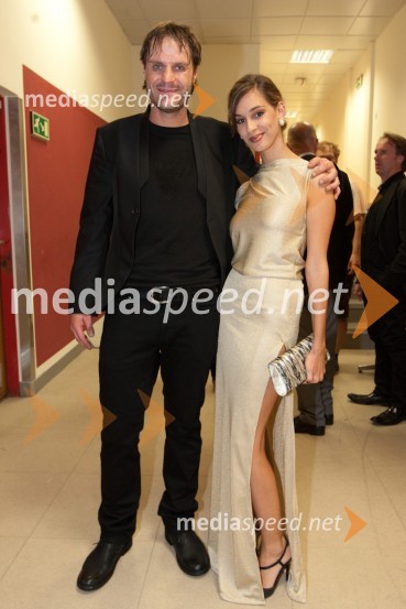 Samo Budna, glasbenik in Jessica Jagec, modna oblikovalkaSlovenska popevka 2011