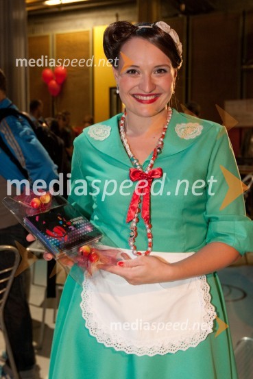 Bilbi, pevkaSlovenska popevka 2011