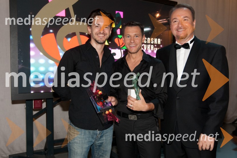 Martin Štibernik, avtor pesmi, Marko Vozelj, pevec in Patrik Greblo, dirigentSlovenska popevka 2011