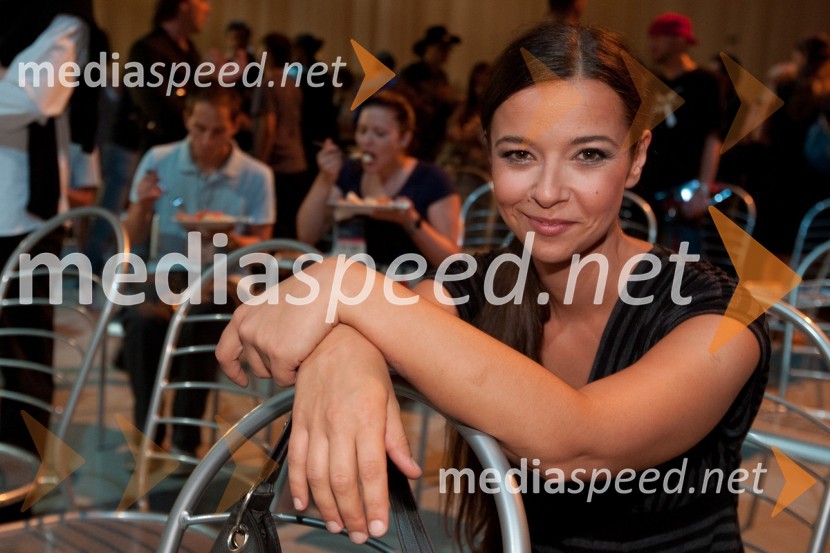 Severa Gjurin, pevkaSlovenska popevka 2011