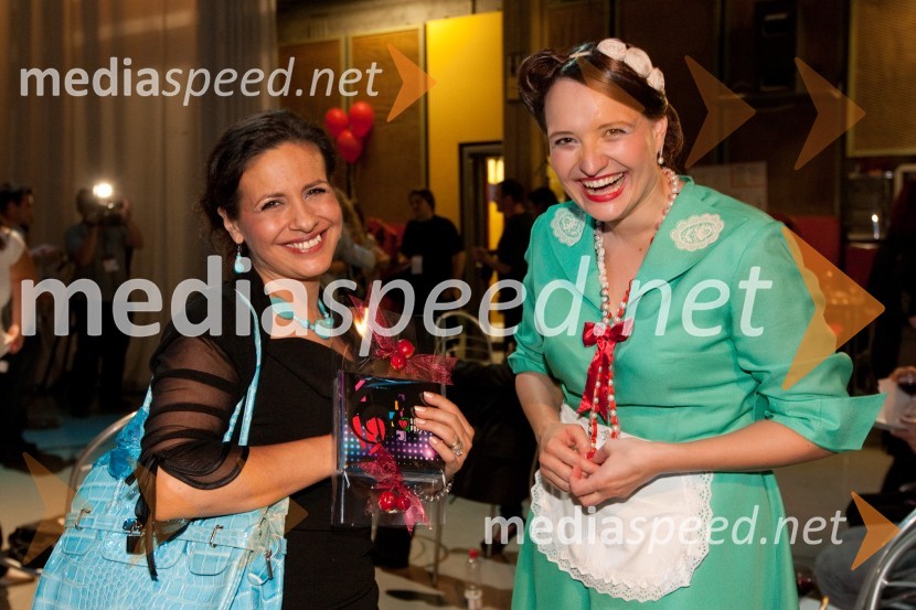 Darja Švajger, pevka in Bilbi, pevkaSlovenska popevka 2011