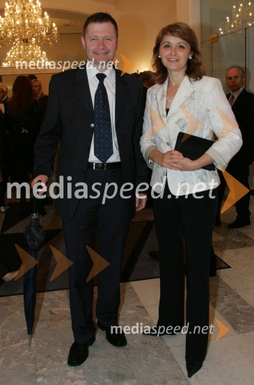 Igor Marinič, namestnik direktorja Pošte Slovenije z ženo AndrejoArhitektura tišine, premiera baleta SNG Maribor