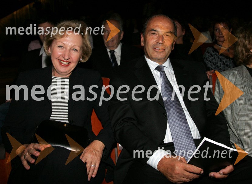 Dr. Roman Glaser, generalni direktor Perutnine Ptuj s soprogo Nado GlaserArhitektura tišine, premiera baleta SNG Maribor