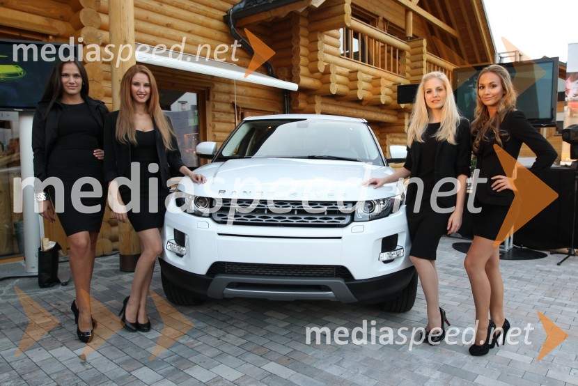 Tina Crnjak, Anamarija Avbelj, Miss universe Slovenije 2008, Ajda Sitar, druga spremljevalka Miss Universe Slovenije 2011 in Tanja DaraičRange Rover Evoque, VIP predstavitev