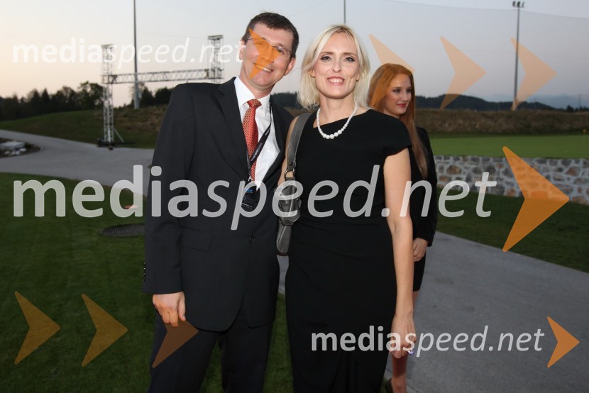 Martin Logar, direktor družbe Summit Avto in Irena Pavčič, direktorica PR oddelka PublicisRange Rover Evoque, VIP predstavitev