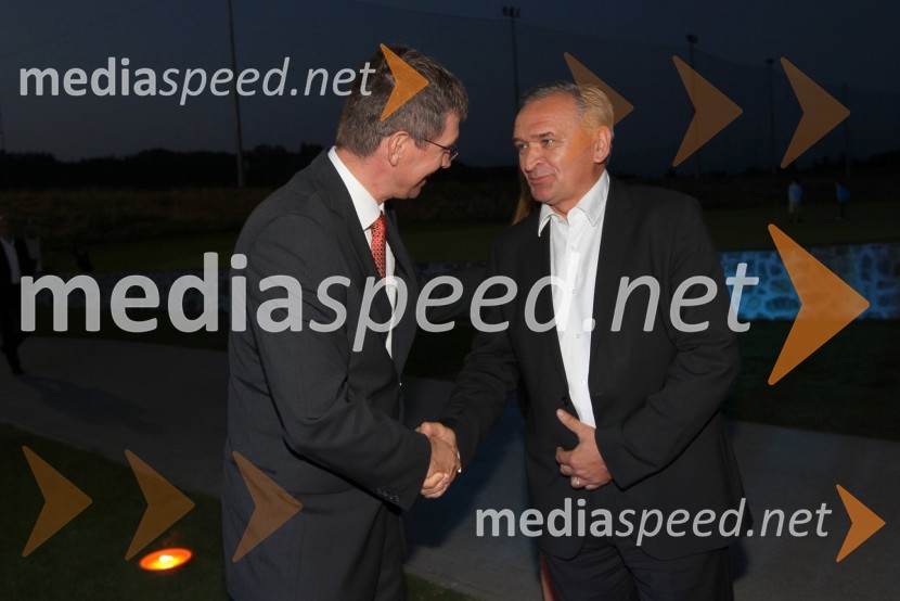 Martin Logar, direktor družbe Summit Avto in Nedeljko Dabić, podjetnikRange Rover Evoque, VIP predstavitev