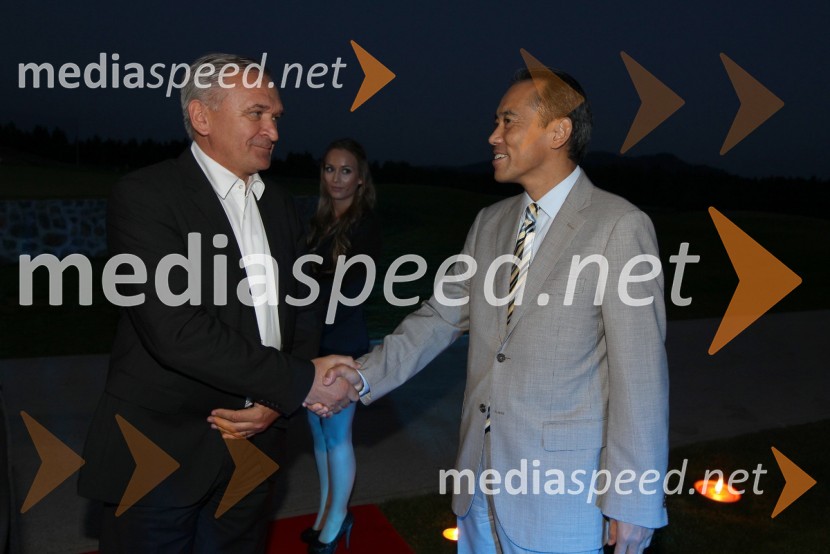 Nedeljko Dabić, podjetnik in Nakagawa Hiroshi, izvršni direktor Summit Avta
Range Rover Evoque, VIP predstavitev