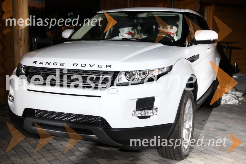 Range Rover Evoque in plesna skupina The ArtifexRange Rover Evoque, VIP predstavitev