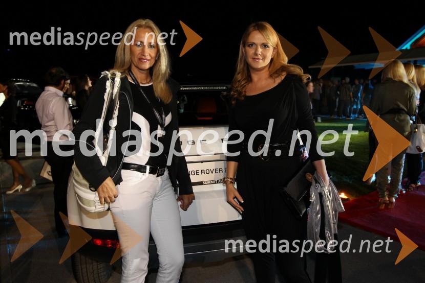 Carmen Dobnik, odvetnica in častna ambasadorka projekta Utrip mesta in Bernarda Trebušak, generalna direktorica družbe NamaRange Rover Evoque, VIP predstavitev