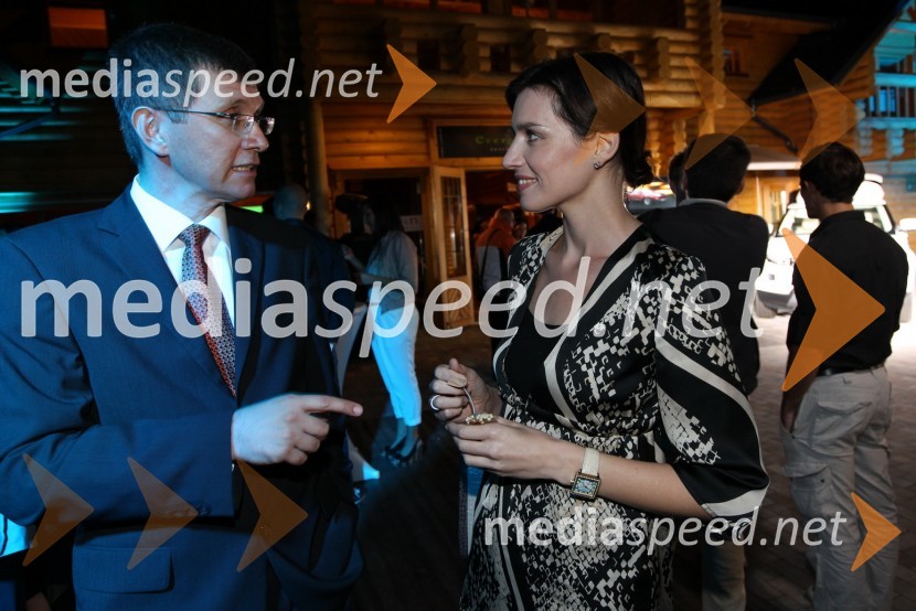 Martin Logar, direktor družbe Summit Avto in Nataša Pinoza, Miss Universe Slovenije 2006Range Rover Evoque, VIP predstavitev