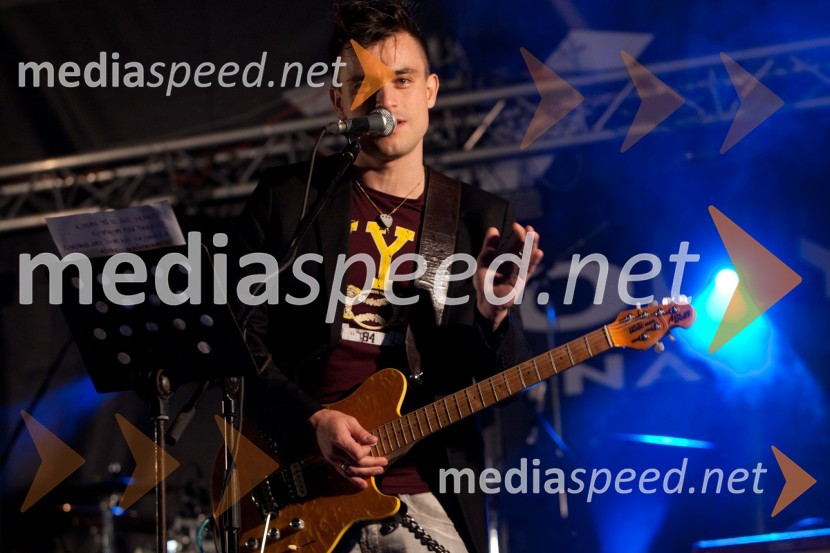 Omar Naber, glasbenik21. Obletnica skupine Victory