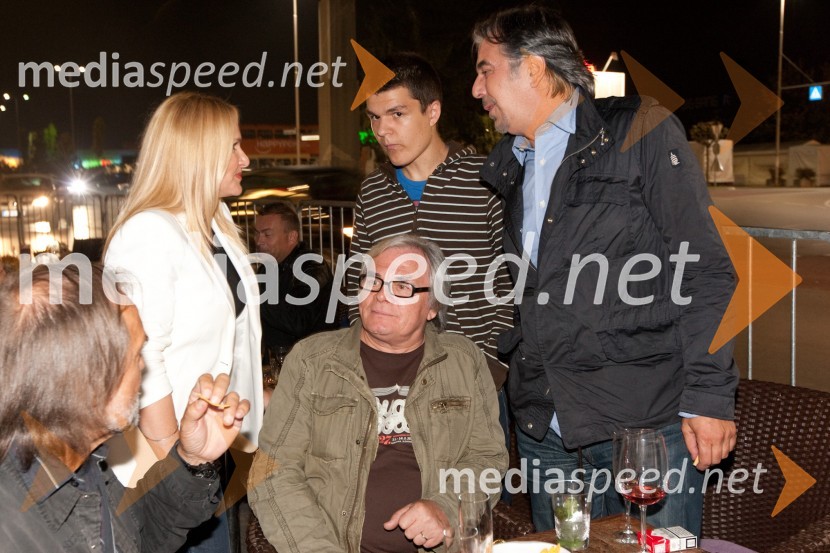 Nuša Derenda, pevka, Lado Leskovar, pevec, sin Martin in Davor Radolfi, pevec21. Obletnica skupine Victory