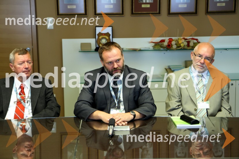 Prof. dr. Darko Maver, predsednik programskega odbora Mednarodne konference o kriminalističnem preiskovanju v Evropi, prof. dr. Gorazd Meško, dekan Fakultete za varnostne vede UM in prof. dr. Jozef Wojcikiewicz, član programskega odbora konference, Nicolaus Copernicus University, PoljskaMednarodna konferenca o kriminalističnem preiskovanju v Evropi