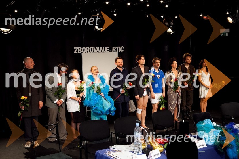 Igralska zasedba predstave Zborovanje pticZborovanje ptic, premiera SNG Maribor