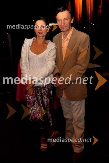 Mirjana Šajinović, igralka in Vili Ravnjak, umetniški direktor Drame SNG MariborZborovanje ptic, premiera SNG Maribor