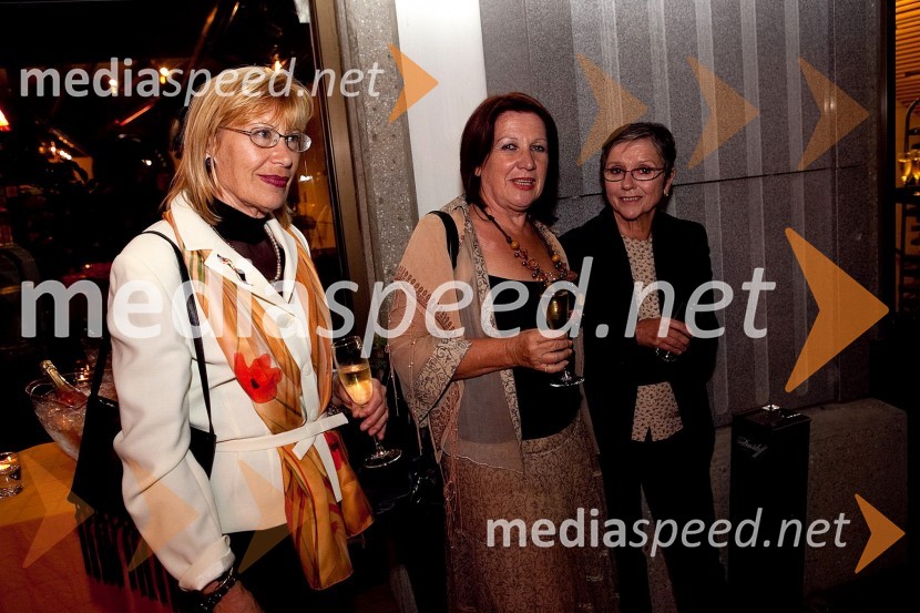 Nevenka Leban Orešič, pianistka, Barbara Kraljevič Jakopič, igralka in Sonja Blaž, igralkaZborovanje ptic, premiera SNG Maribor