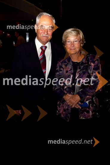 Rudi Moge, nekdanji poslanec in predsednik Sveta SNG Maribor ter soproga Alojzija Čas MogeZborovanje ptic, premiera SNG Maribor