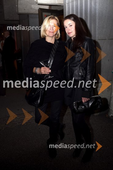 Belinda Radulović, kostumografinja in Nina Ivanišin, igralkaZborovanje ptic, premiera SNG Maribor