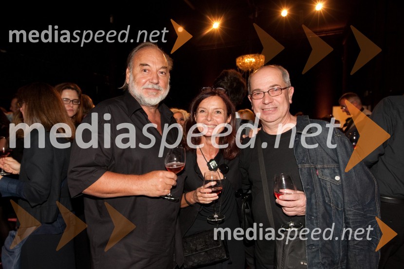 Karpo Godina, režiser, soproga Darja Hlavka Godina in Vladimir Stojsavljević, avtor besedilaLjubezen in država, premiera SNG Drama Ljubljana