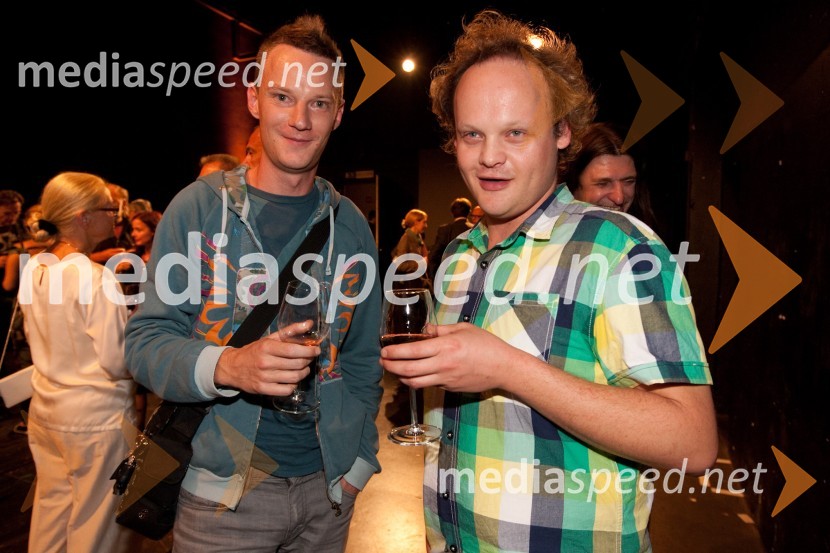 Sven Štalleger in 	Gašper Jarni, igralecLjubezen in država, premiera SNG Drama Ljubljana