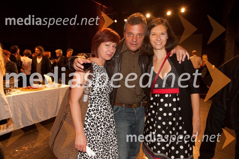 	Diana Koloini, dramaturginja, Valter Dragan, igralec in Špela Zorn, vodja programa v SNG DramaLjubezen in država, premiera SNG Drama Ljubljana