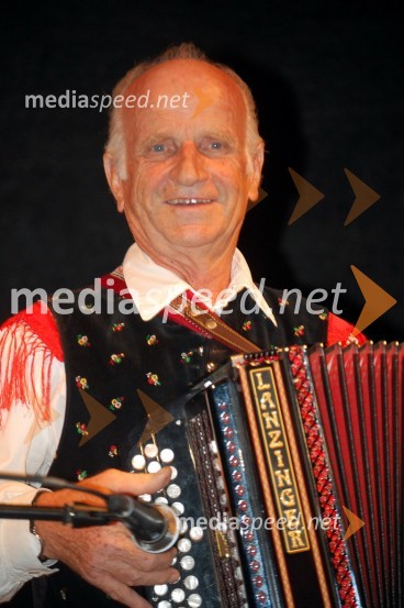 Lojze Slak, glasbenikV spomin: Lojze Slak, legenda narodnozabavne glasbe