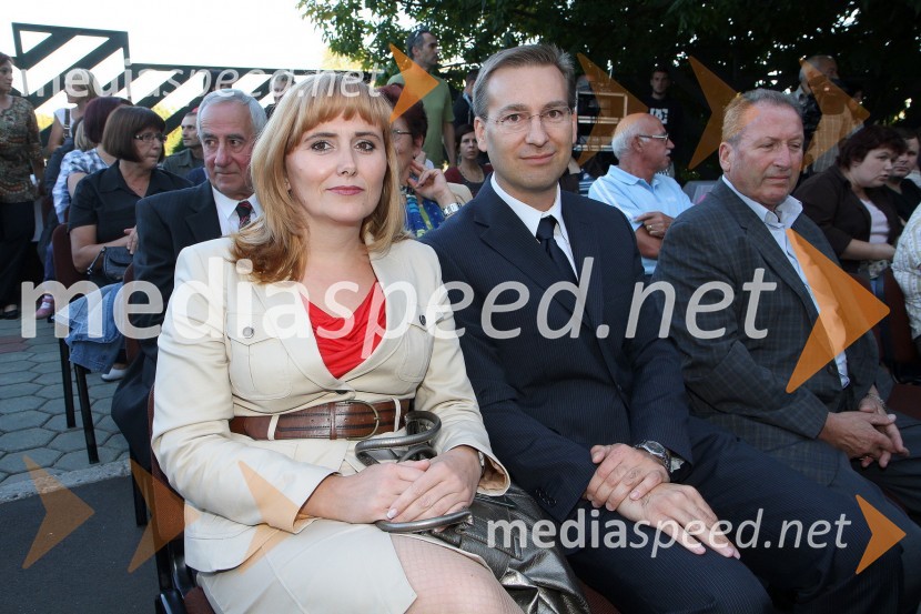 Tanja Zorjan in Aleksander Tušek, odvetnika  ter Franc Škrobar, svetnikOtvoritev novih prostorov Glasbene šole Gornja Radgona