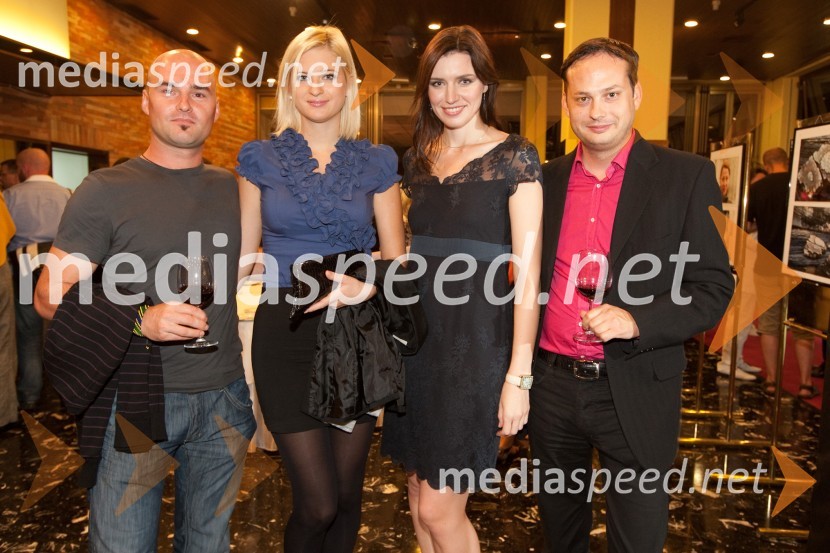 Marika Savšek, miss Universe 2010, fant Jernej Jevnišek, Nataša Pinoza, miss Universe Slovenije 2006 in fant Mario Murn14. festival slovenskega filma, zaključek