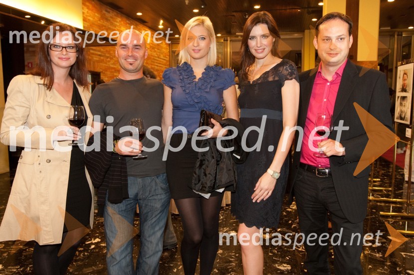 Ana Savšek, novinarka, sestra Marika Savšek, miss Universe 2010, fant Jernej Jevnišek, Nataša Pinoza, miss Universe Slovenije 2006 in fant Mario Murn14. festival slovenskega filma, zaključek