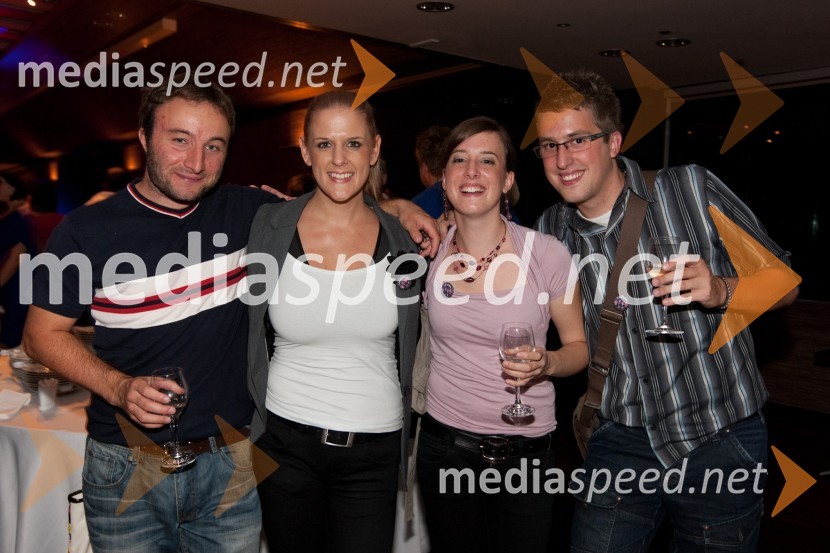 Člani skupine Perpetuum Jazzile: Dejan Ahec, Sandra Feketija, Neža Černe in brat Ambrož ČernePerpetuum Jazzile in Vocal Six, koncert