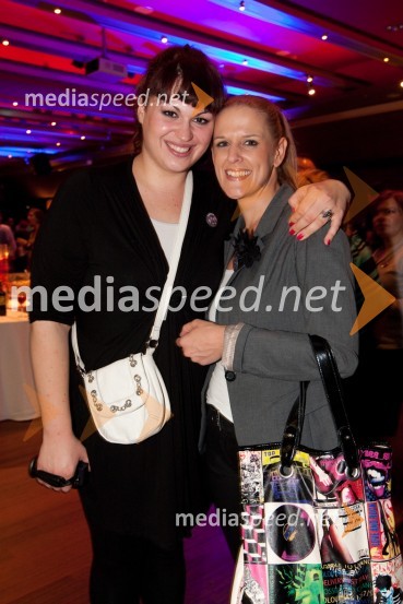 Aleksandra Lamut in Sandra FeketijaPerpetuum Jazzile in Vocal Six, koncert