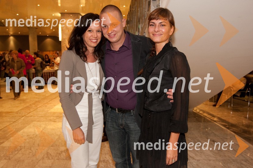 Luka Cimprič, igralec s punco in Meta ČerneHlapci, premiera v SNG Nova Gorica