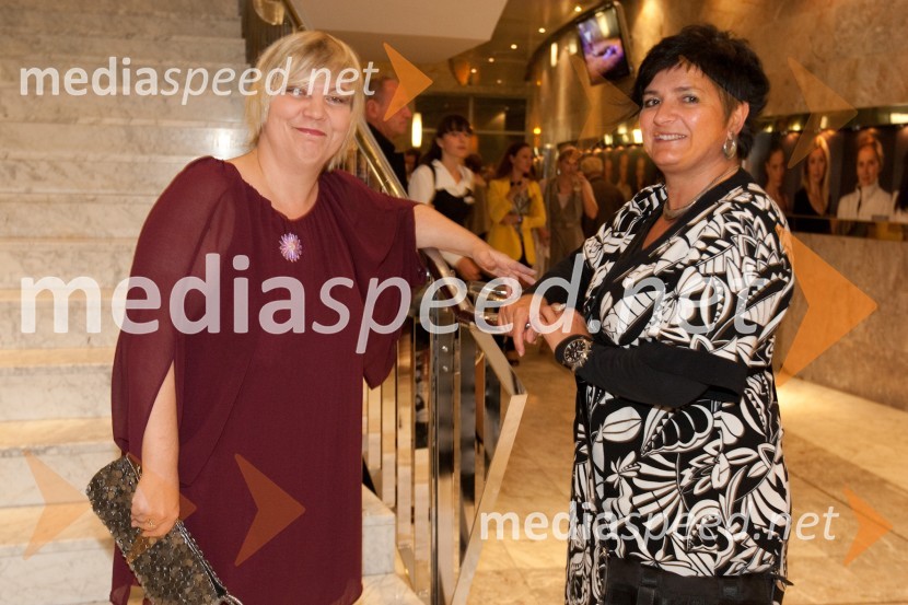 Ira Ratej, umetniška vodja SNG Nova Gorica in Mojca Jan Zoran, predsednica sveta SNG Nova GoricaHlapci, premiera v SNG Nova Gorica