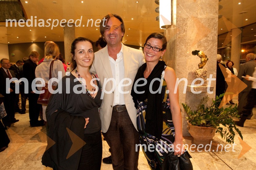 Nataša Pevec, trženje MGL, Dragan Klarica, gledališče Koper in Simona Belle, služba za stike z javnostmi MGLHlapci, premiera v SNG Nova Gorica