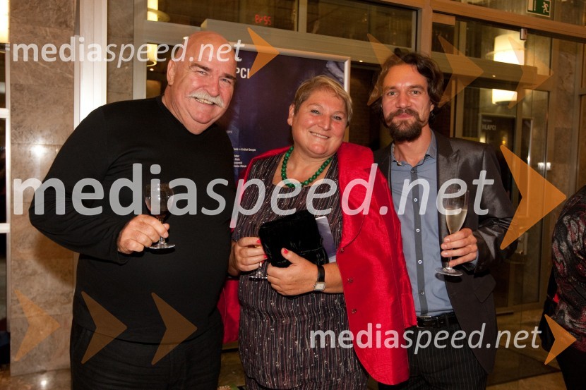 Peter in Branka Gombač, starša glasbenika Boštjana Gombača in Vasko Atanasovski, glasbenikHlapci, premiera v SNG Nova Gorica