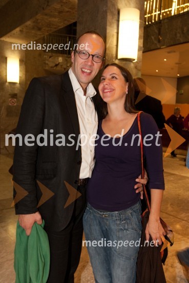 Miha Nemec, igralec in soproga Maja, igralkaHlapci, premiera v SNG Nova Gorica