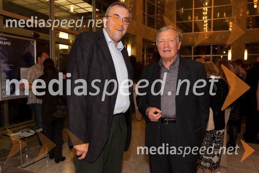 Borut Bašin, odnosi z janostjo SNG Nova Gorica in Tomaž Vuga, arhitektHlapci, premiera v SNG Nova Gorica