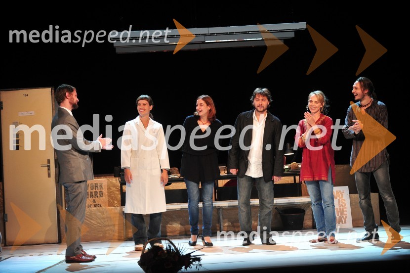 D.C. Jackson, avtor besedila in igralci komedijeMoje bivše, moji bivši, premiera v SLG Celje