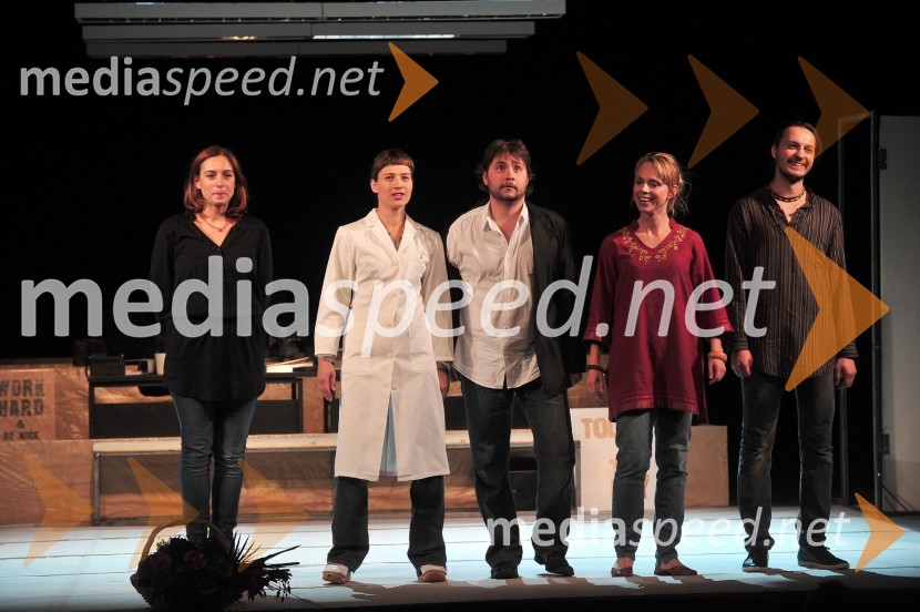 Priklon igralcev komedijeMoje bivše, moji bivši, premiera v SLG Celje